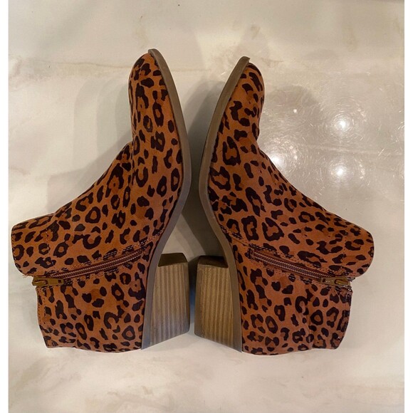 Arizona Booties Faux Cheetah Boots Print Memory Foam Women’s Size 9 Western - Picture 2 of 12